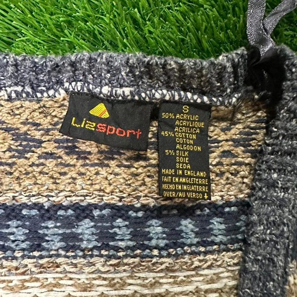 knitted sweater vest